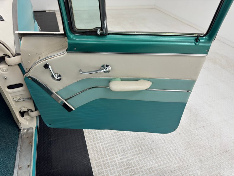 Ford-Fairlane-1955-Mountain-Green-Aqua-2