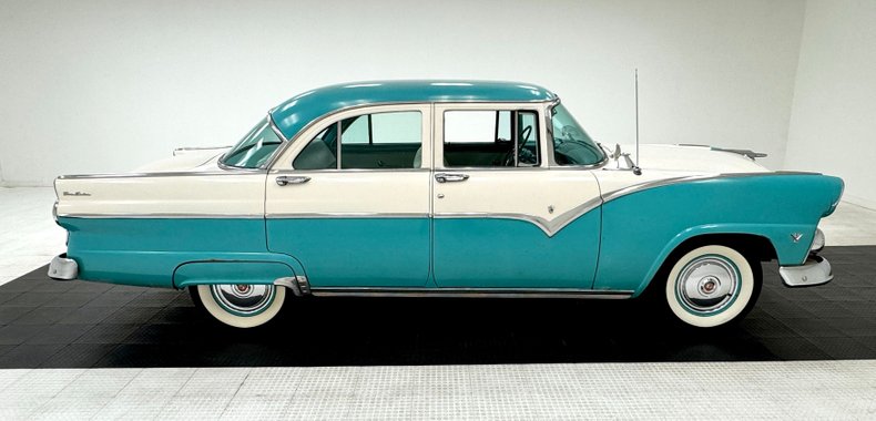 Ford-Fairlane-1955-Mountain-Green-Aqua-9