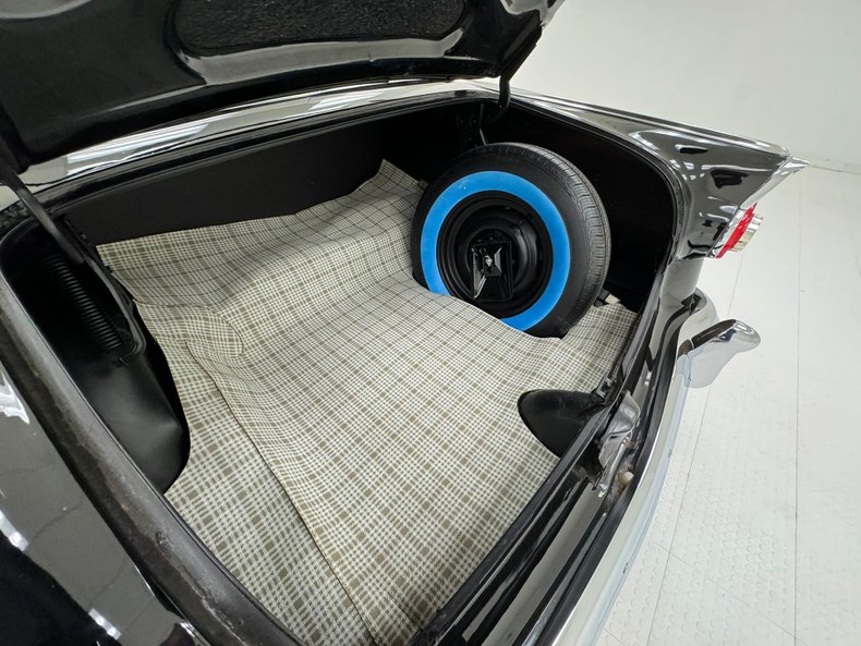 Ford-Fairlane-1956-Raven-Black-Black-16