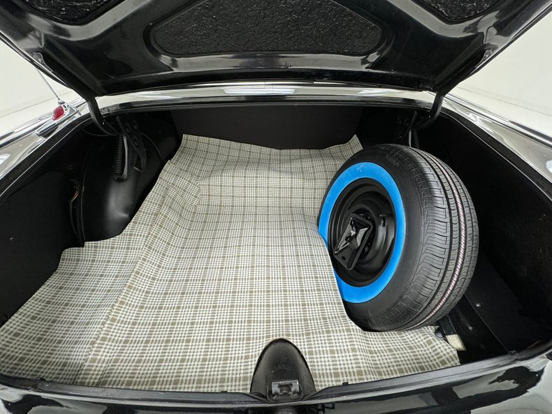 Ford-Fairlane-1956-Raven-Black-Black-4