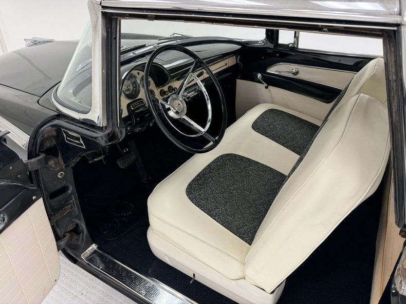 Ford-Fairlane-1956-Raven-Black-Black-49