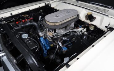 Ford-Fairlane-1966-Wimbledon-White-Black-10
