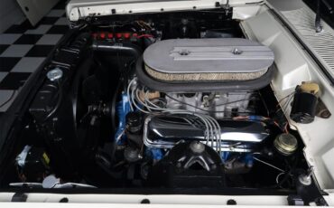Ford-Fairlane-1966-Wimbledon-White-Black-12