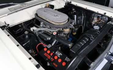 Ford-Fairlane-1966-Wimbledon-White-Black-13