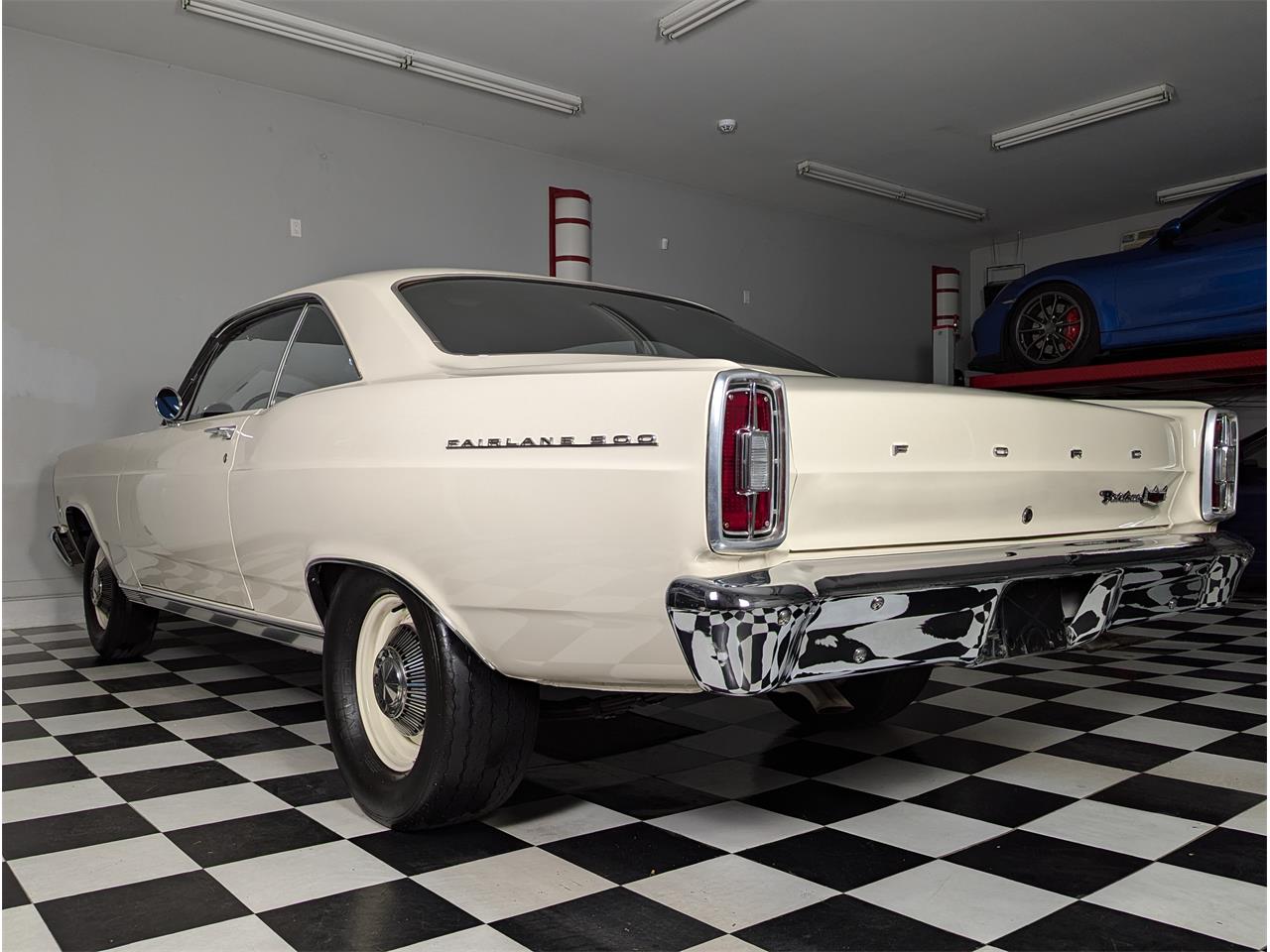 Ford-Fairlane-1966-Wimbledon-White-Black-28