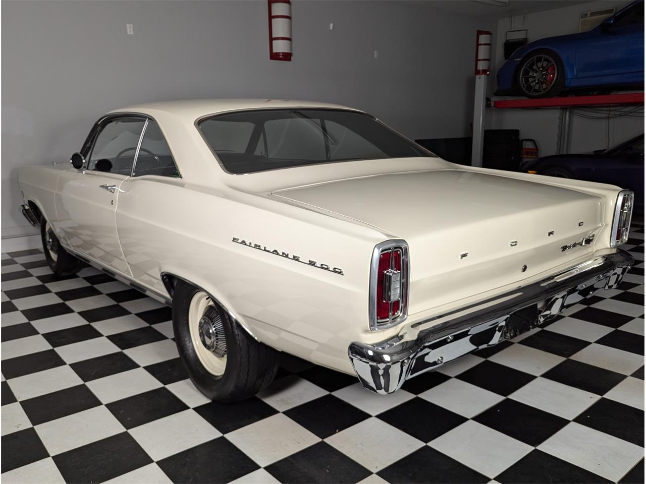Ford-Fairlane-1966-Wimbledon-White-Black-29