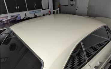 Ford-Fairlane-1966-Wimbledon-White-Black-33