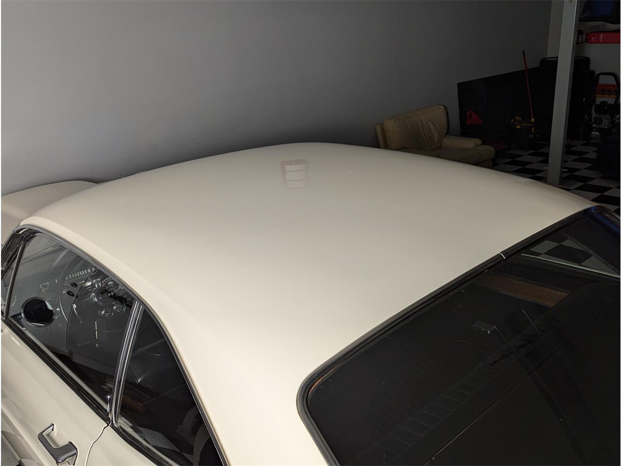 Ford-Fairlane-1966-Wimbledon-White-Black-36