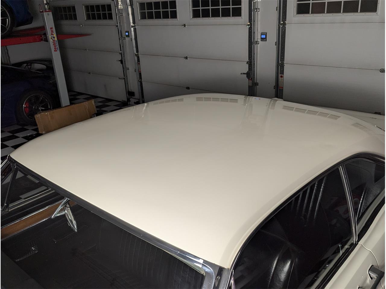 Ford-Fairlane-1966-Wimbledon-White-Black-37