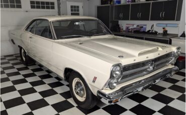 Ford-Fairlane-1966-Wimbledon-White-Black
