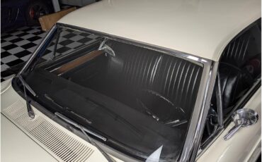 Ford-Fairlane-1966-Wimbledon-White-Black-38