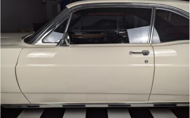 Ford-Fairlane-1966-Wimbledon-White-Black-40