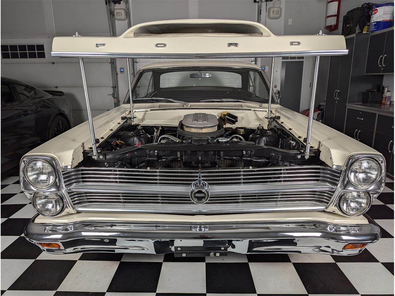 Ford-Fairlane-1966-Wimbledon-White-Black-43