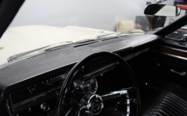 Ford-Fairlane-1966-Wimbledon-White-Black-49