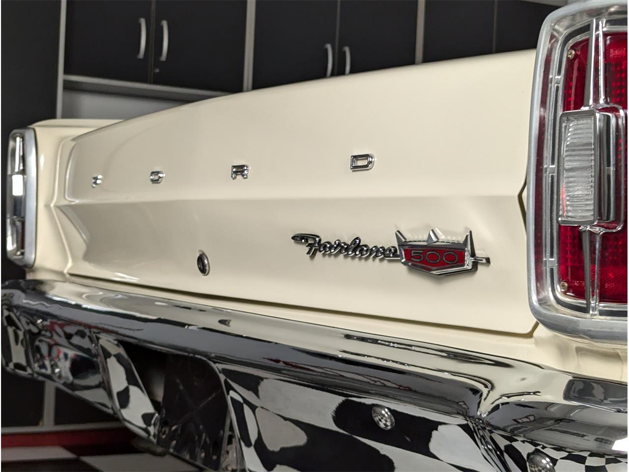 Ford-Fairlane-1966-Wimbledon-White-Black-5