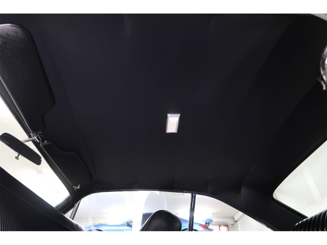 Ford-Fairlane-1966-Wimbledon-White-Black-50