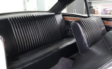 Ford-Fairlane-1966-Wimbledon-White-Black-51