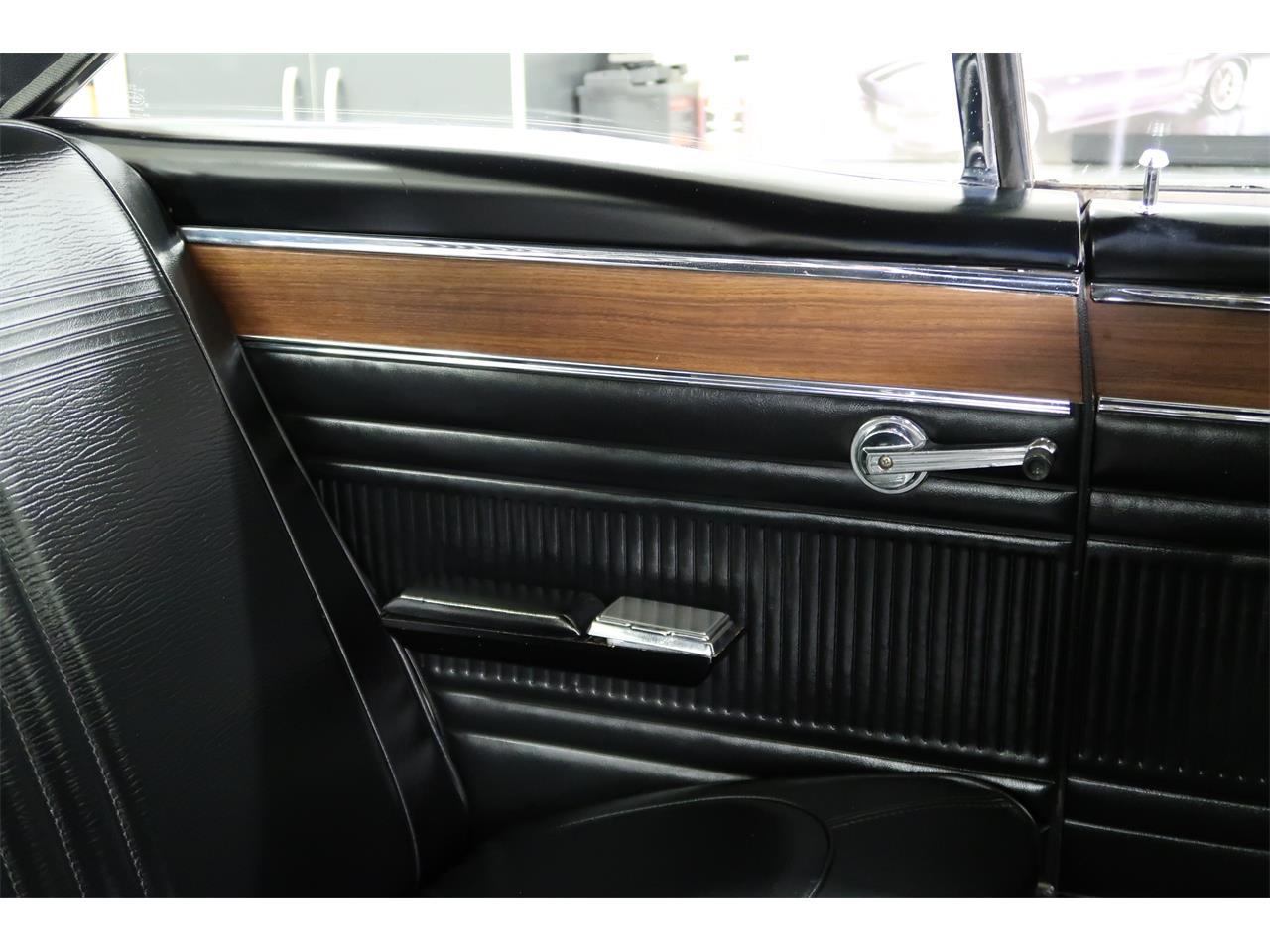 Ford-Fairlane-1966-Wimbledon-White-Black-52