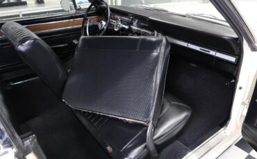 Ford-Fairlane-1966-Wimbledon-White-Black-53