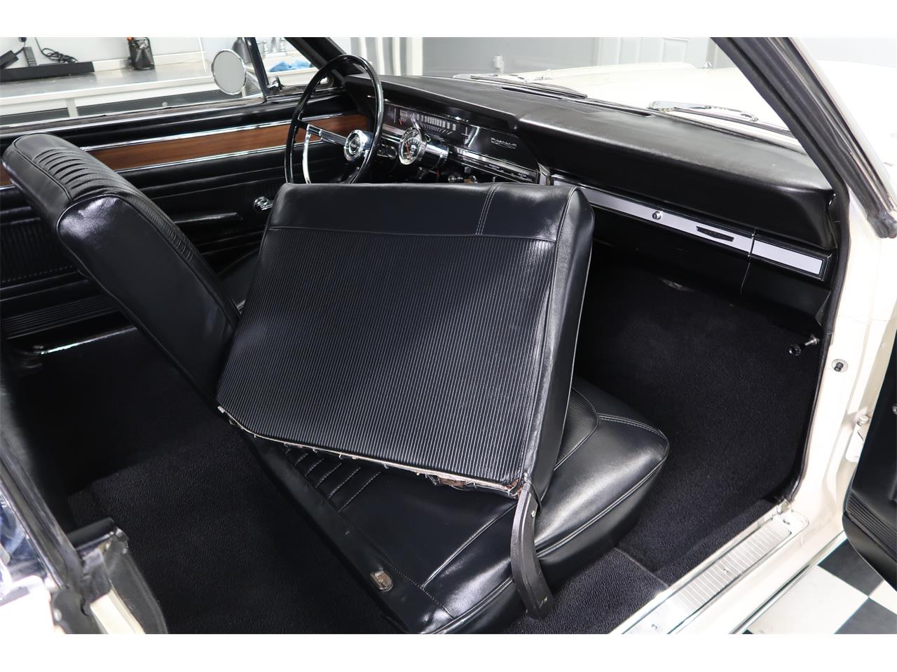 Ford-Fairlane-1966-Wimbledon-White-Black-53