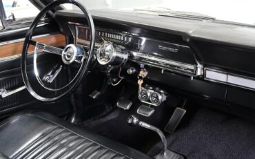 Ford-Fairlane-1966-Wimbledon-White-Black-57