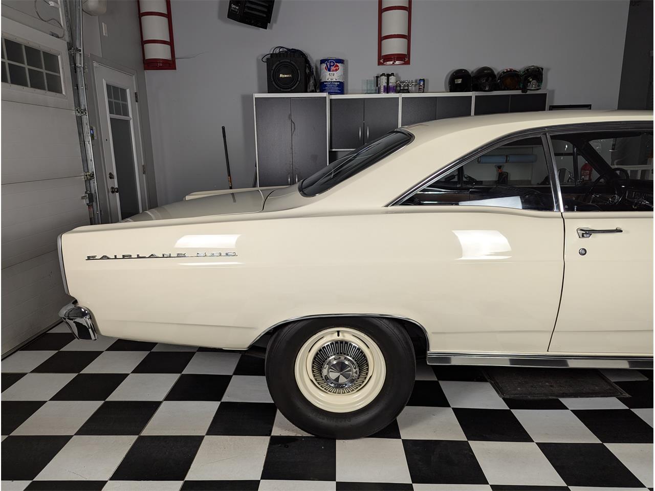 Ford-Fairlane-1966-Wimbledon-White-Black-8