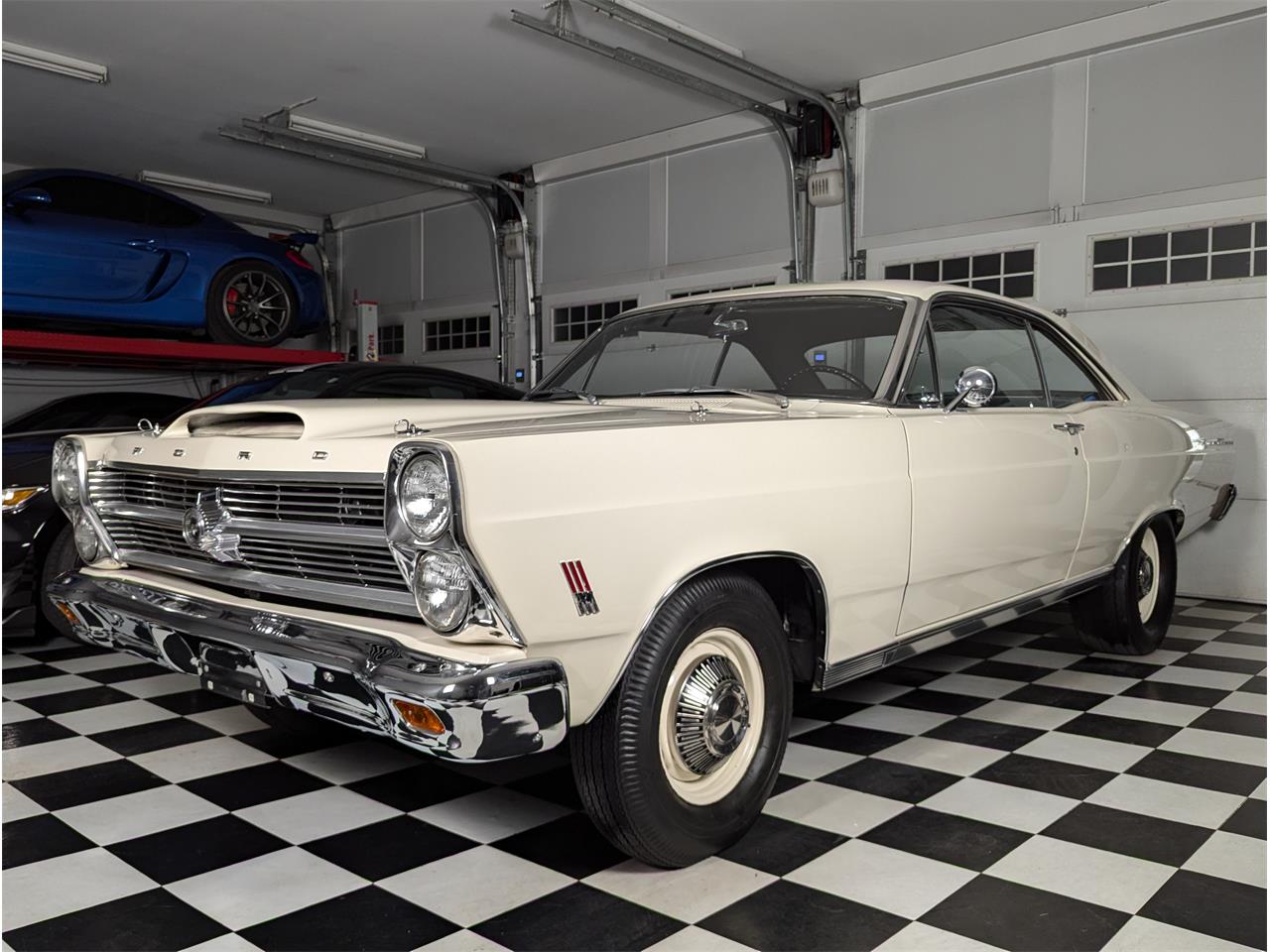 Ford-Fairlane-1966-Wimbledon-White-Black-83