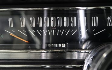 Ford-Fairlane-1966-Wimbledon-White-Black-85