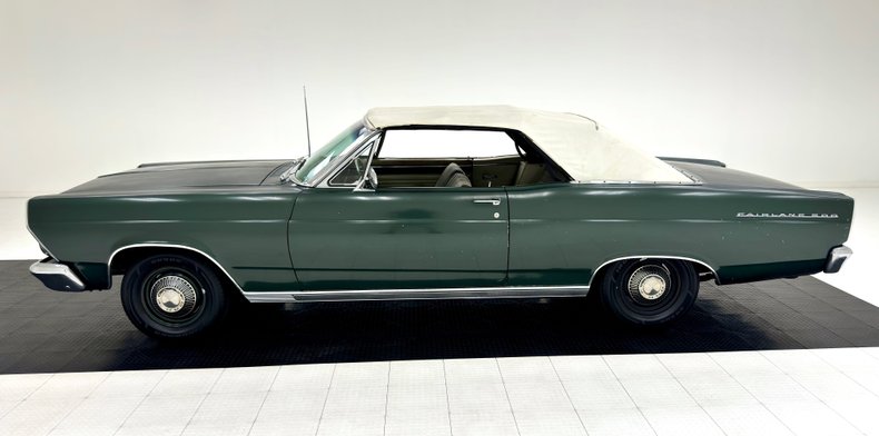 Ford-Fairlane-500-1966-Ivy-Green-Metallic-Gold-2
