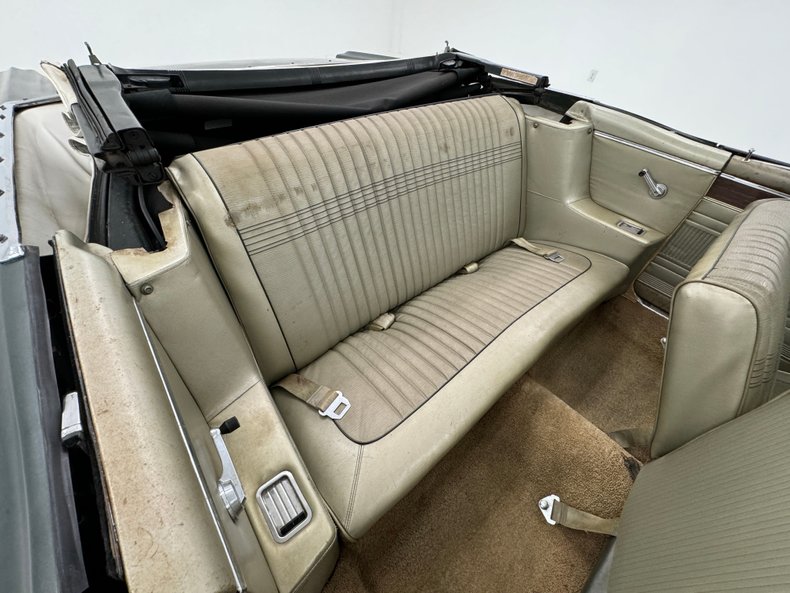 Ford-Fairlane-500-1966-Ivy-Green-Metallic-Gold-44