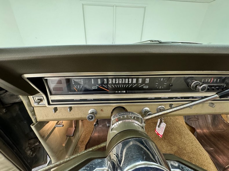 Ford-Fairlane-500-1966-Ivy-Green-Metallic-Gold-46