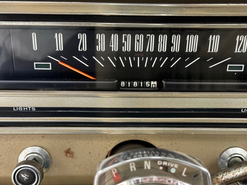 Ford-Fairlane-500-1966-Ivy-Green-Metallic-Gold-48