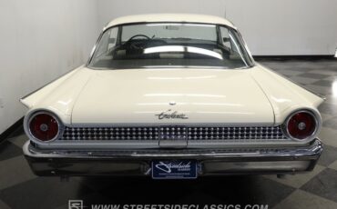 Ford-Galaxie-1961-Corinthian-White-Black-11