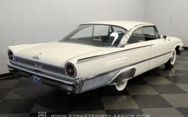 Ford-Galaxie-1961-Corinthian-White-Black-13