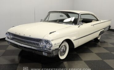 Ford-Galaxie-1961-Corinthian-White-Black-19