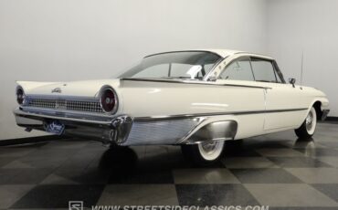 Ford-Galaxie-1961-Corinthian-White-Black-24