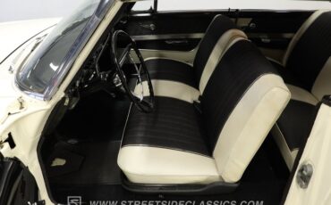 Ford-Galaxie-1961-Corinthian-White-Black-3