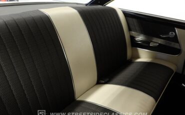 Ford-Galaxie-1961-Corinthian-White-Black-37