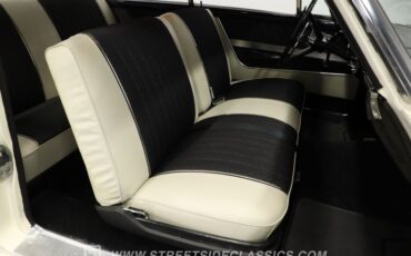 Ford-Galaxie-1961-Corinthian-White-Black-38