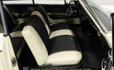 Ford-Galaxie-1961-Corinthian-White-Black-39