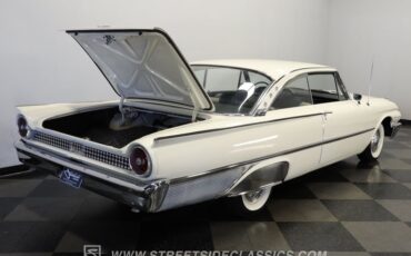 Ford-Galaxie-1961-Corinthian-White-Black-43