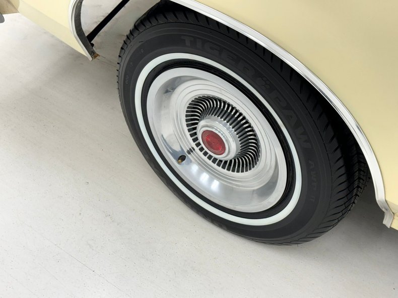 Ford-Granada-1977-Cream-Cream-16