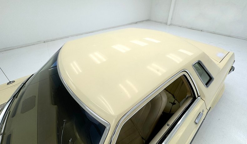 Ford-Granada-1977-Cream-Cream-19