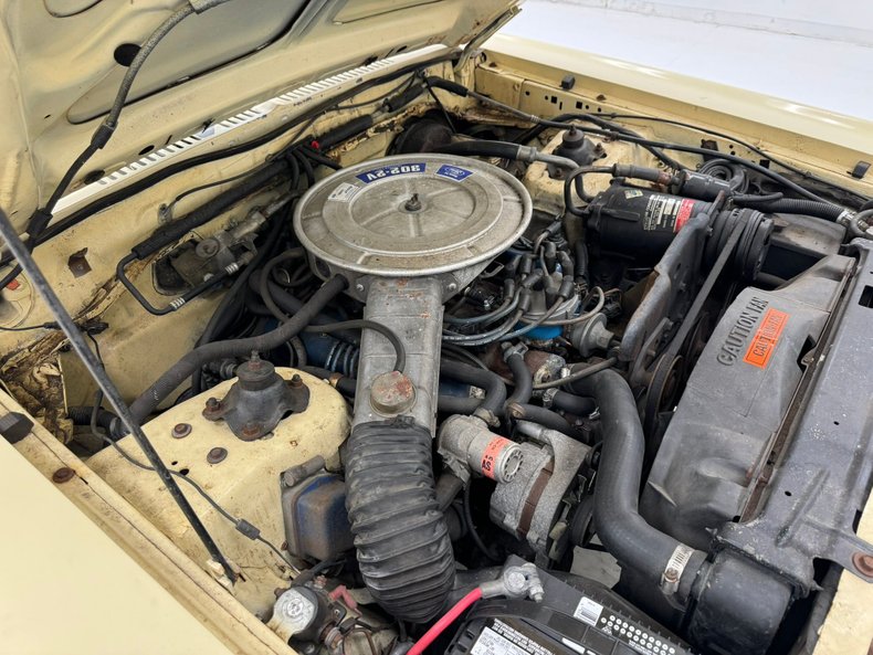 Ford-Granada-1977-Cream-Cream-39