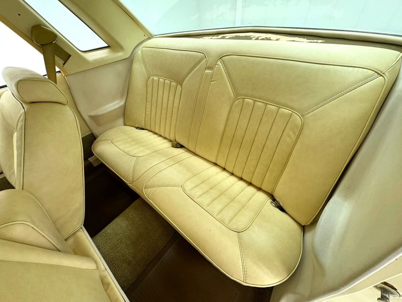 Ford-Granada-1977-Cream-Cream-5