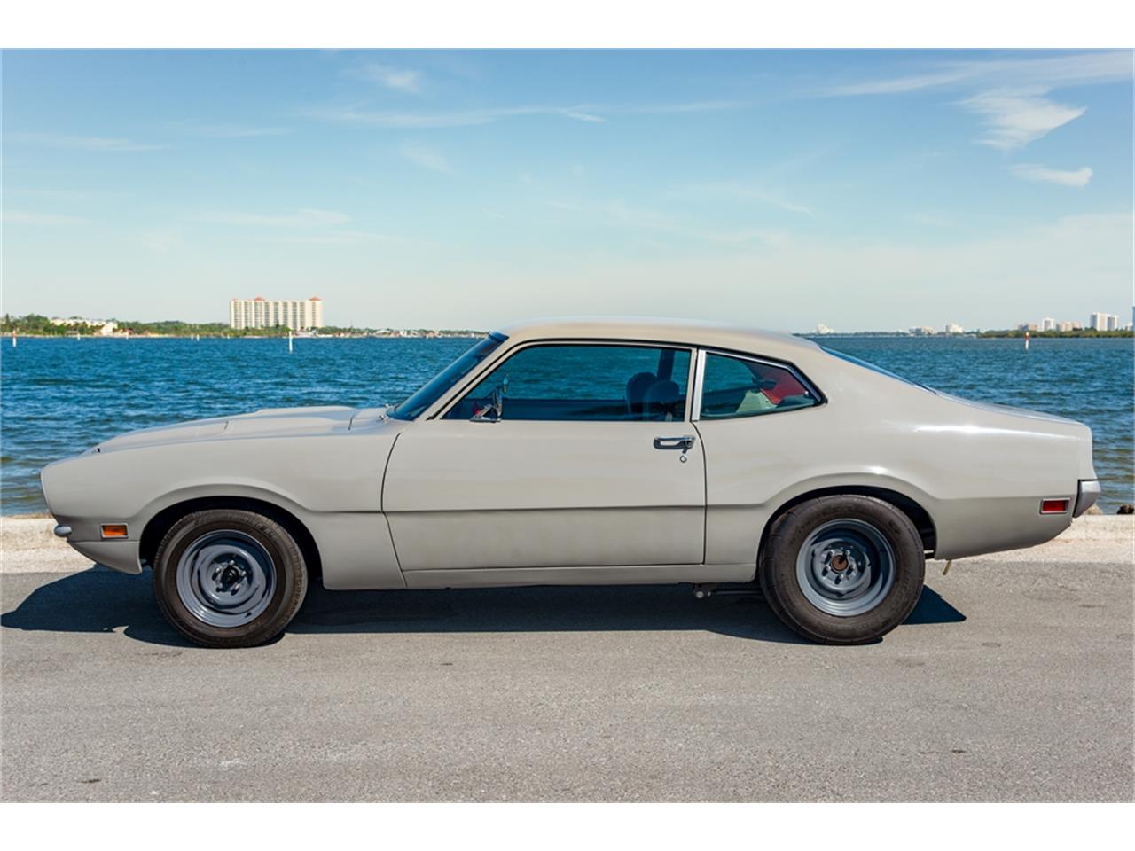 Ford-Maverick-1973-Ascot-Gray-Gray-16