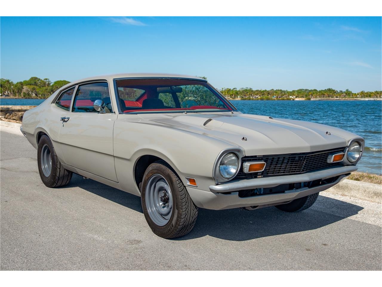 Ford-Maverick-1973-Ascot-Gray-Gray-72