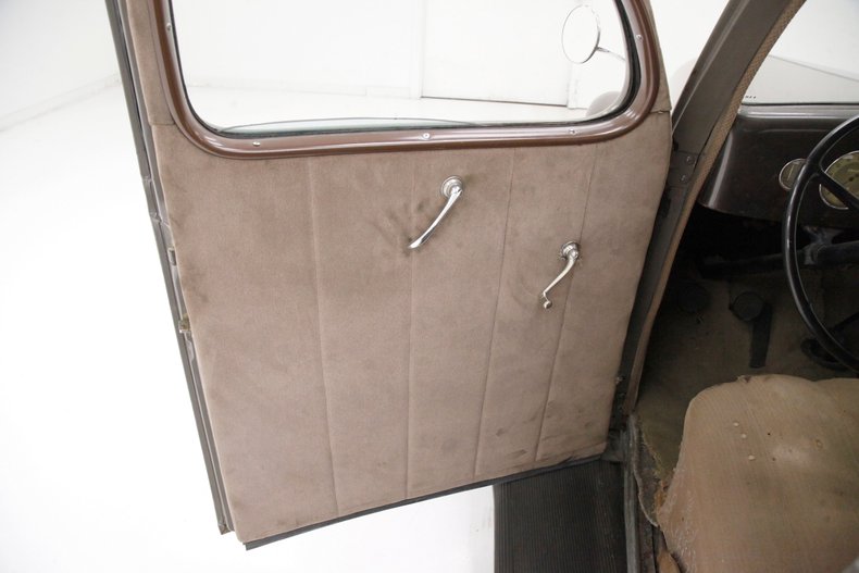 Ford-Model-48-1936-Stonington-Gray-Khaki-24