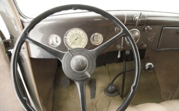 Ford-Model-48-1936-Stonington-Gray-Khaki-28