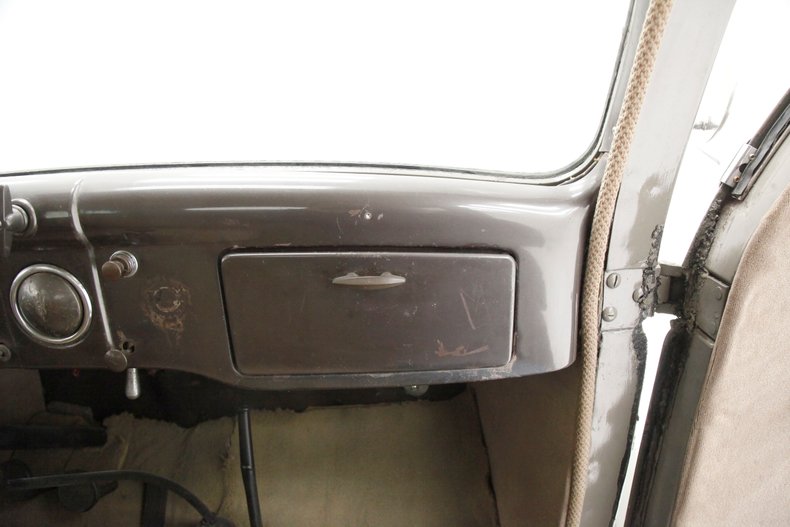 Ford-Model-48-1936-Stonington-Gray-Khaki-31